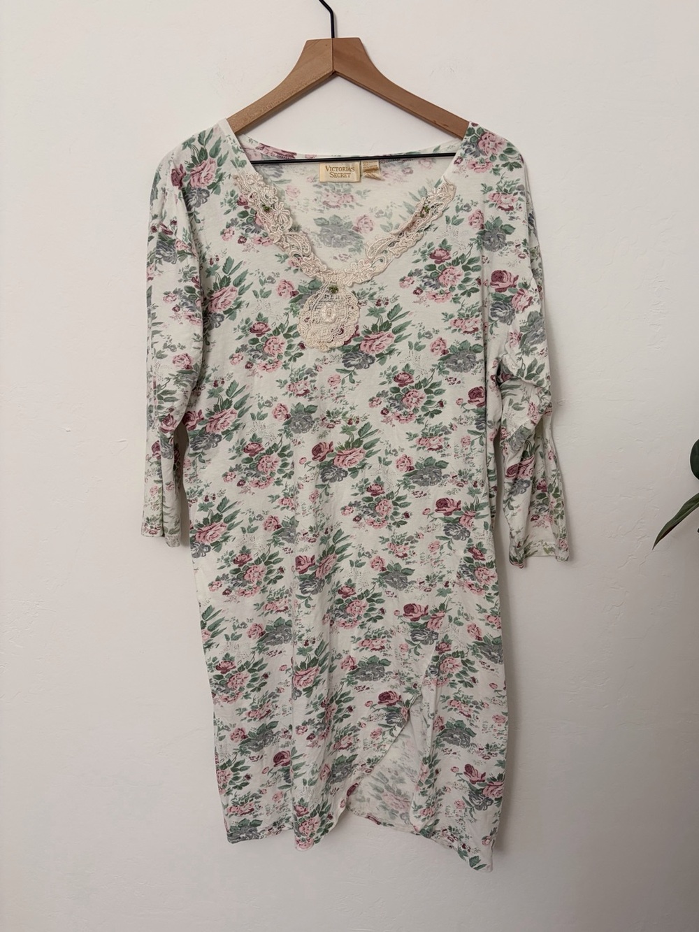 Vintage Victoria Secret Floral Nightgown Lace Rose Appliqué Cottage House Dress